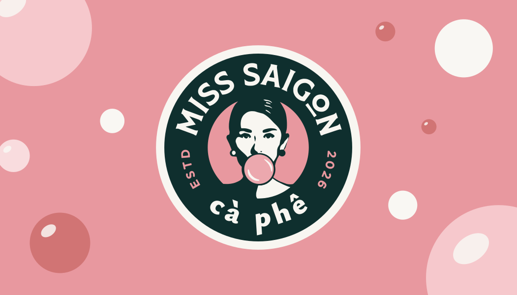 Card D front: pink card covered in gum bubbles with the badge on a cream plate